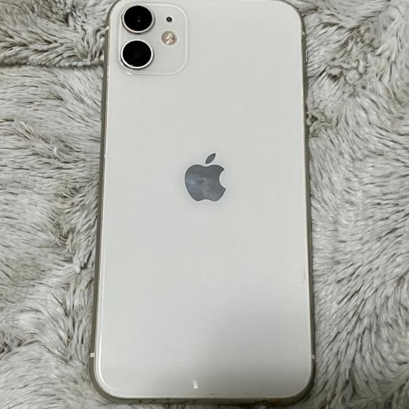 White iPhone 11 64GB in excellent condition! - Picture 2 of 2